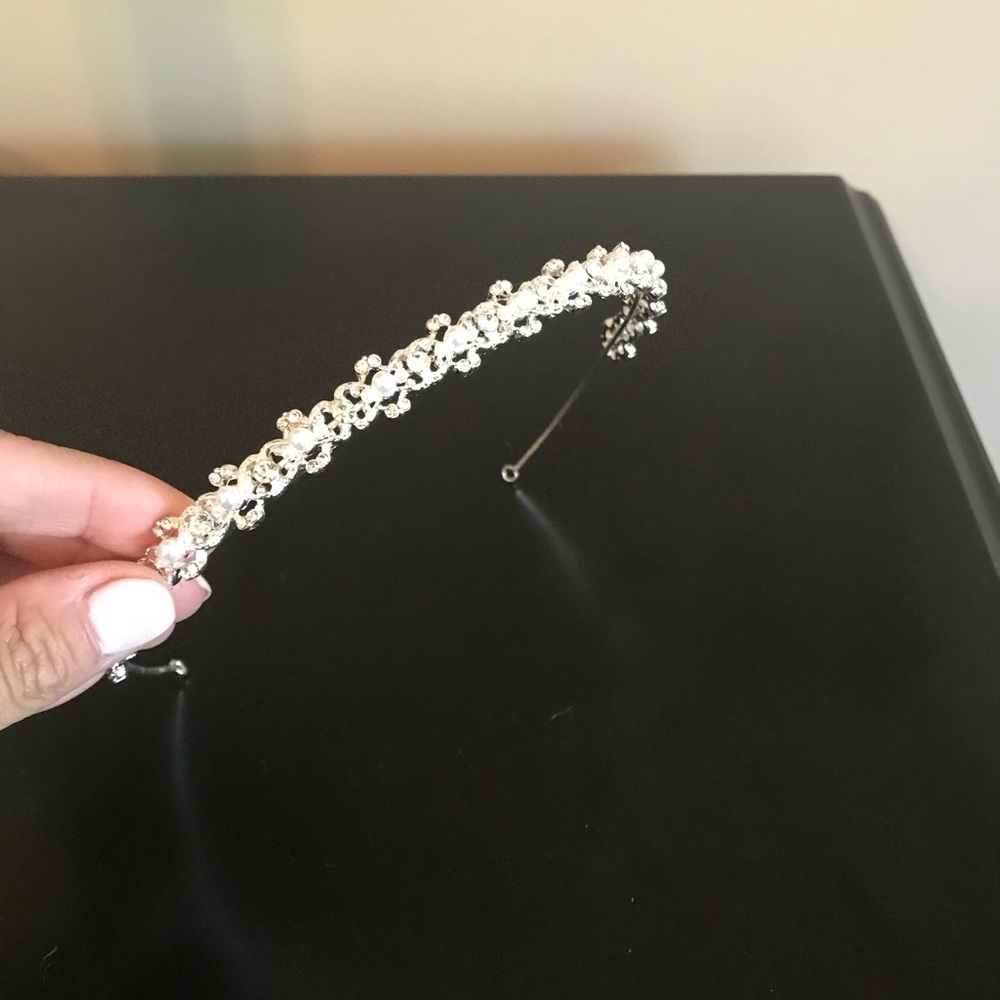 Wedding headpiece-Ivory in color